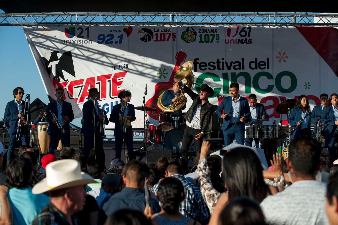 Festival del Cinco de Mayo con la familia Univision Fresno
