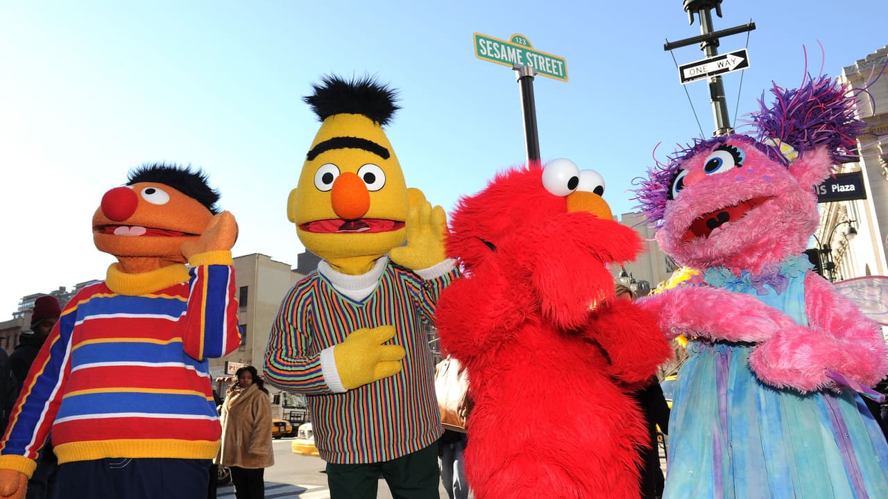 Plaza Sésamo en Rosemont Theater
<br>En las afueras de Chicago, en el Rosemont Theater, se presentará este espectáculo dedicado a los pequeños este 12 y 13 de octubre. El precio de los boletos comienza en $15 dólares. 
<a href="https://www.sesamestreetlive.com/tickets" target="_blank">Da click aquí para conocer los detalles</a>.