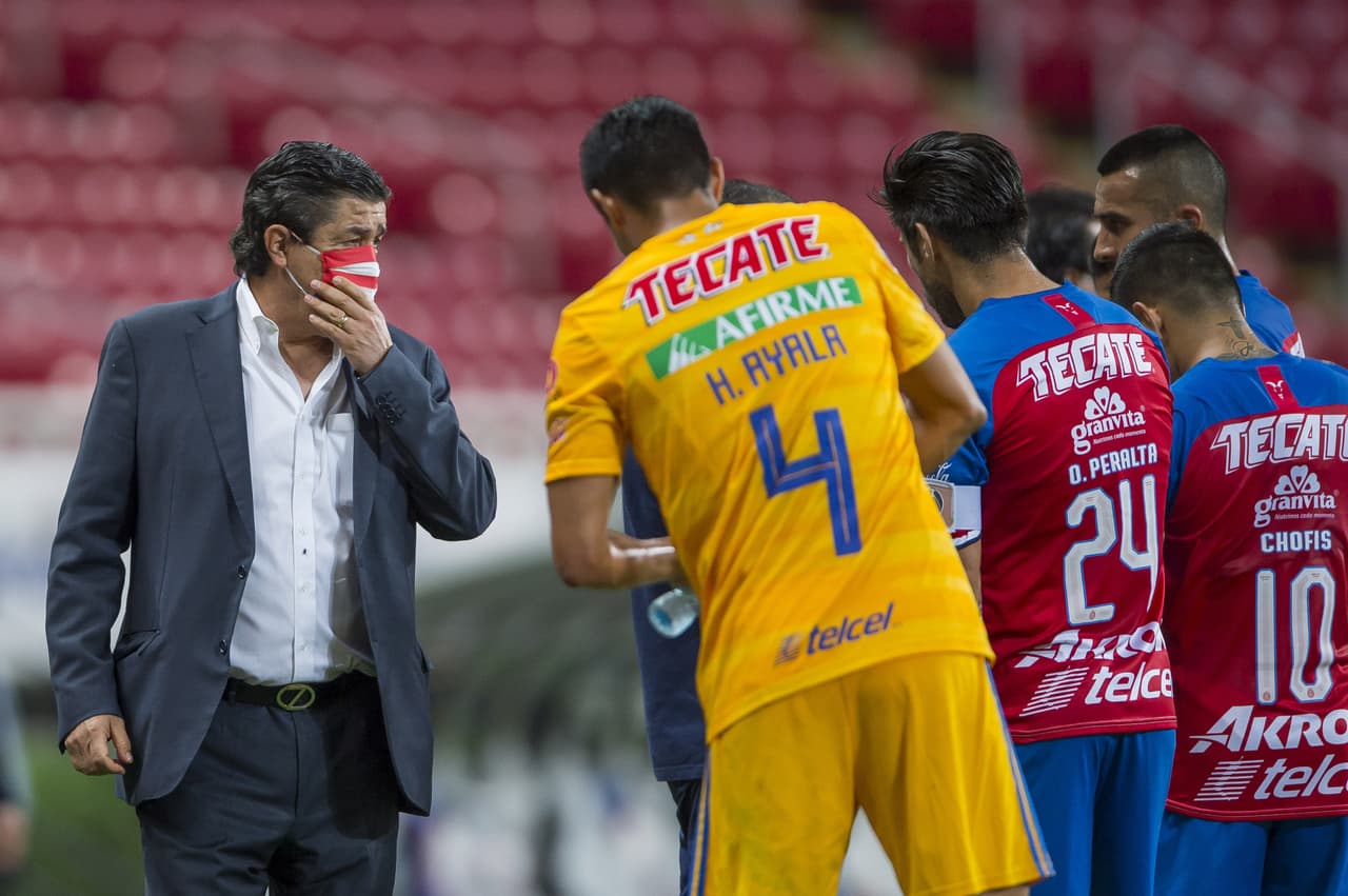 Con goles de Gignac al minuto 43 y 53, los Tigres consiguen su primera victoria en la Copa GNP por México.