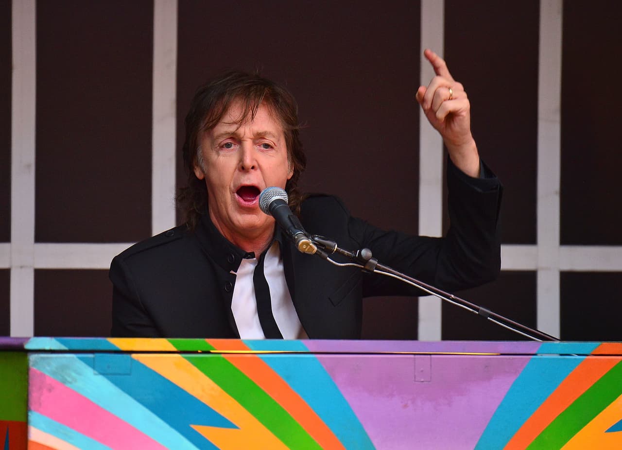 PAUL McCARTNEY KICKS OFF U.S. TOUR TONIGHT IN MIAMI