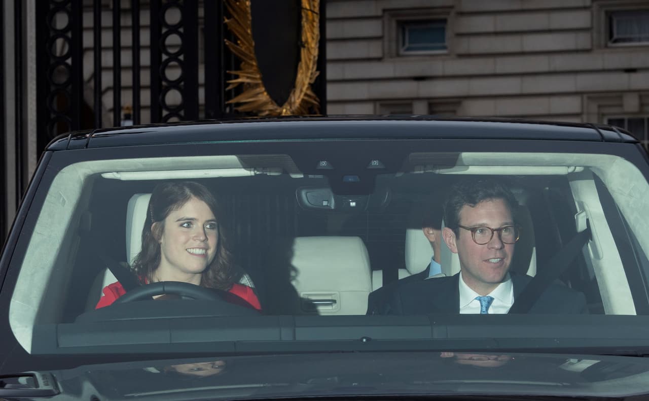 La princesa Eugenie de York y su esposo Jack Brooksbank, también se reunieron con la reina.
