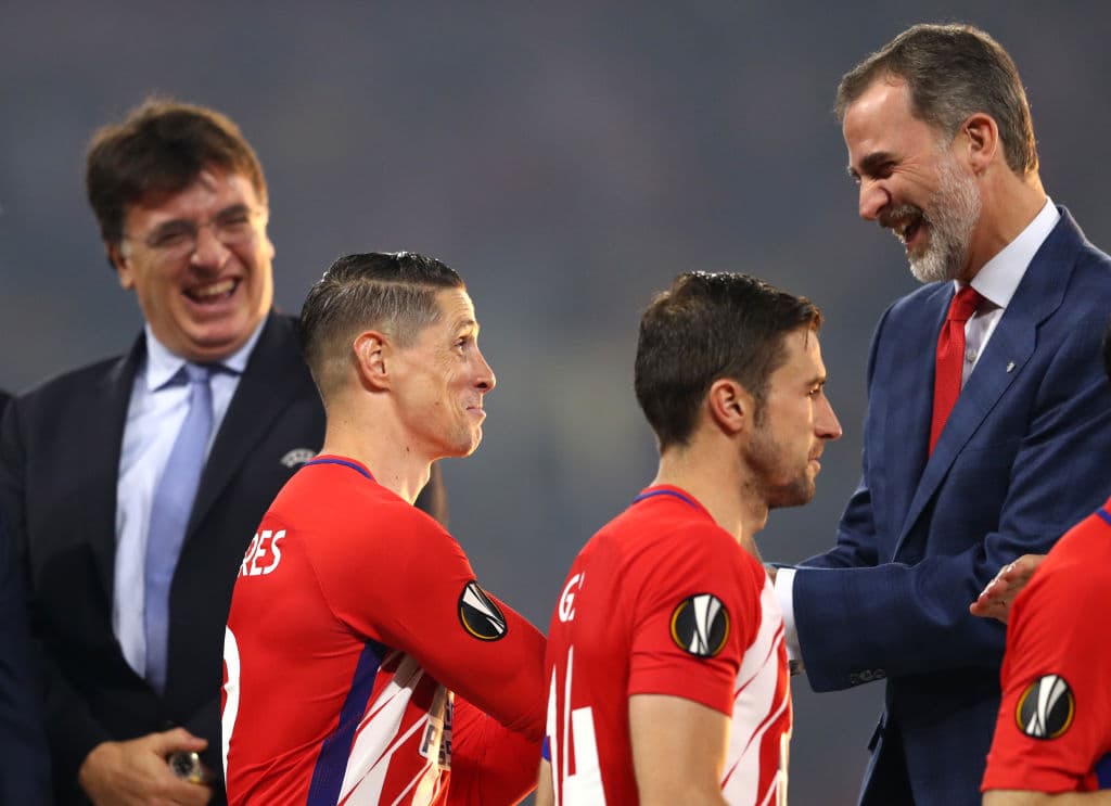 Apodado 'El Niño', Fernando Torres debutó en 2001, a la edad de 17 años para el Atlético de Madrid y desde entonces se convirtió en uno de los símbolos más importantes para los 'Colchoneros'.