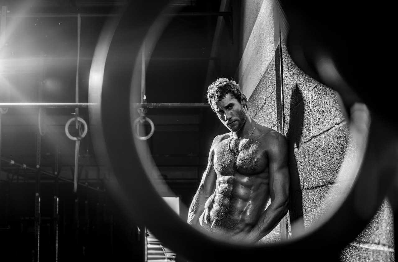 Franco Noriega en exclusiva para Mira Quién Baila. 
<br> Fotógrafo: 
<b>Felipe Cuevas / Univision</b> Locación: 
<b>CrossFit Doral – Miami, FL</b> Vestuario: 
<b>Blanca Elena Martínez</b> MakeUp: 
<b>Rocco Donna Hair & Beauty Art</b>