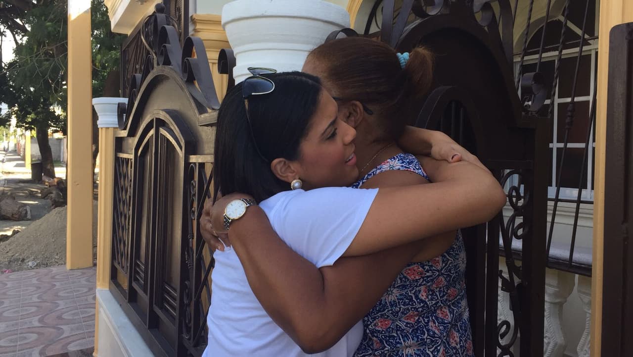 Las dos se despidieron con un gran abrazo, para Francisca nunca es fácil dejar a la mujer que tanto le ha dado en la vida.