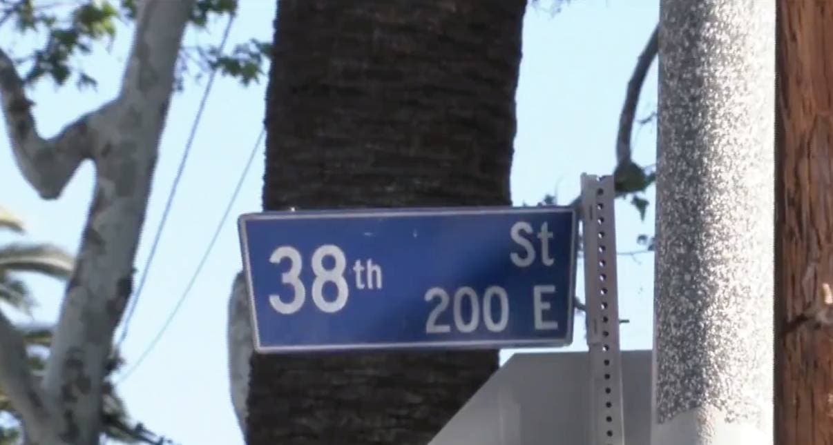 La mujer, cuya identidad está protegida durante la investigación, se convirtió en una víctima más de los crímenes contra los adultos mayores. “Salí de mi trabajo, venía a media cuadra y estaba sola la calle”, recordó.