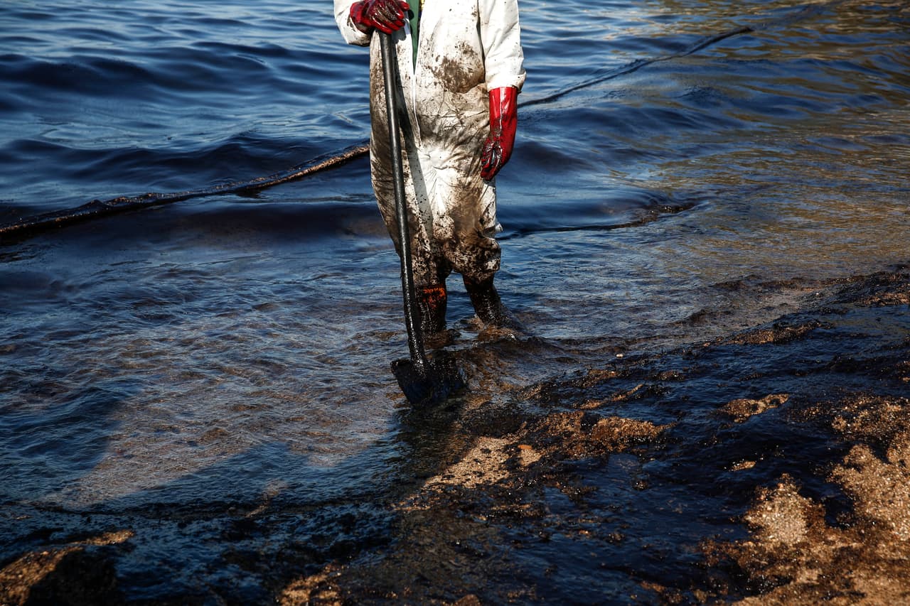 El catastrófico derrame de petróleo en Huntington Beach debe renovar nuestra atención a la conservación del océano