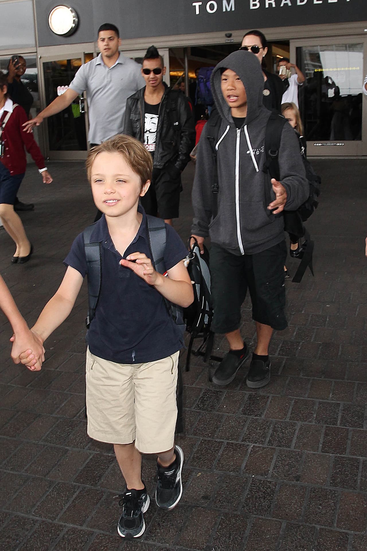 Knox Leon coqueteó con las cámaras.