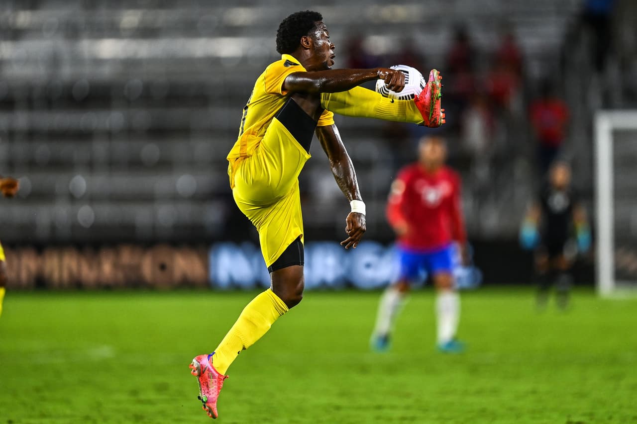 Costa Rica hizo valer su condición de favorito y se impuso con autoridad a la Selección de Guadalupe.