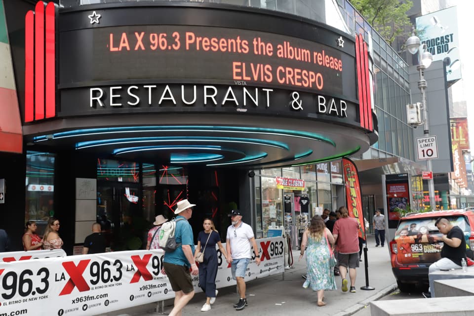 Los radioescuchas de La X 96.3 fueron invitados a Dramma en Times Square