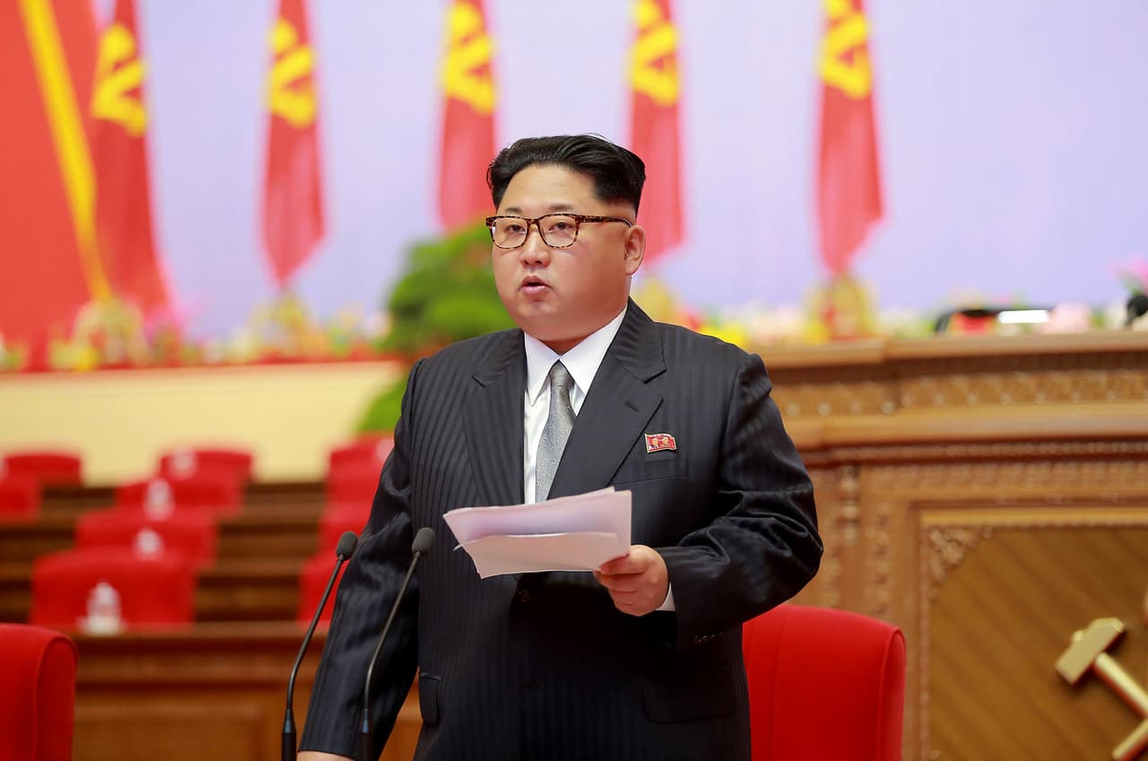 <b>Líder de los trabajadores. </b>El líder norcoreano Kim Jong-Un durante la apertura del séptimo congreso del Partido de los Trabajadores en Pyongyang. La imagen fue tomada el 6 de mayo de 2016 y publicada el 7 de mayo por la agencia oficial de noticias de Corea del Norte.