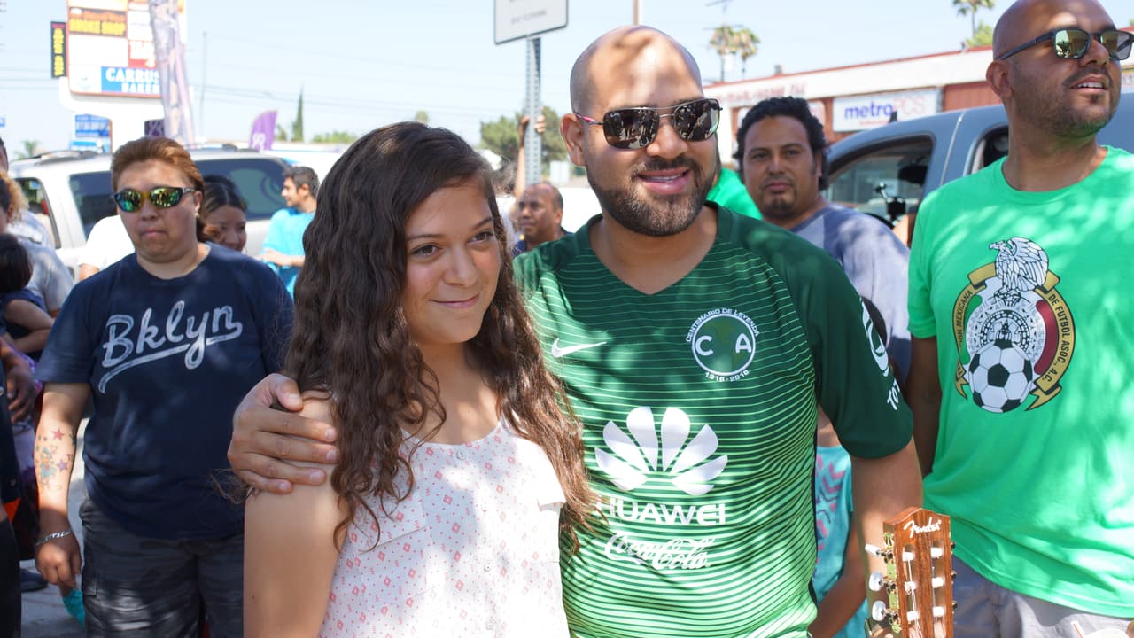 La Hondureña confía en que su selección le gane a México y en un próximo partido, y no tiene problema con seguir pagando apuestas hasta lograr que El Feo y El Pelón sean los que paguen el siguiente reto.