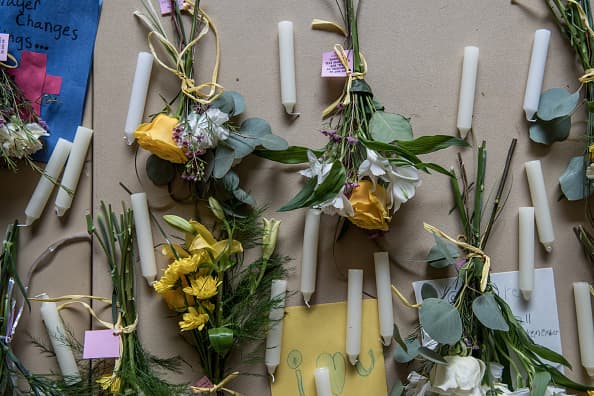 "La Legislatura debería estimular la cooperación para alentar a las compañías de redes sociales a reportar actividades sospechosas a la policía."