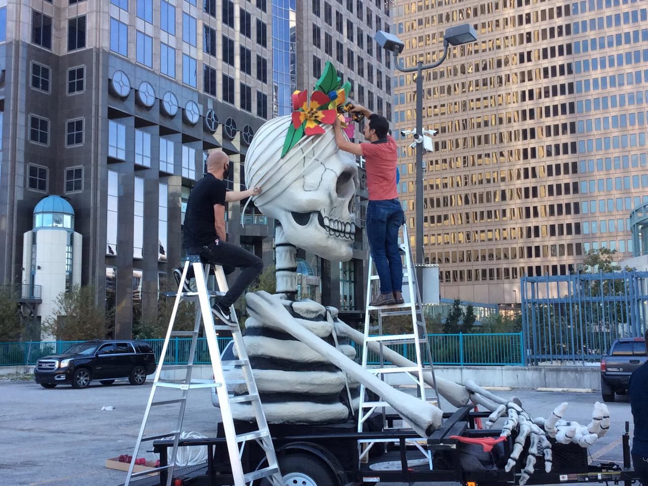 La caravana inició en la Catedral de Guadalupe y se dirigió hasta el ayudantamiento de la ciudad de Dallas.