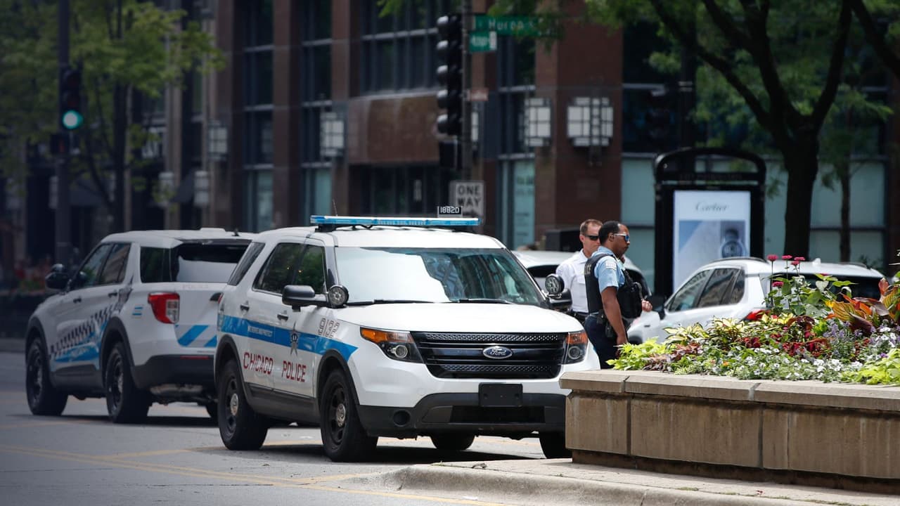 Policía de Chicago lanza alerta por robos a mano armada en el oeste de la ciudad