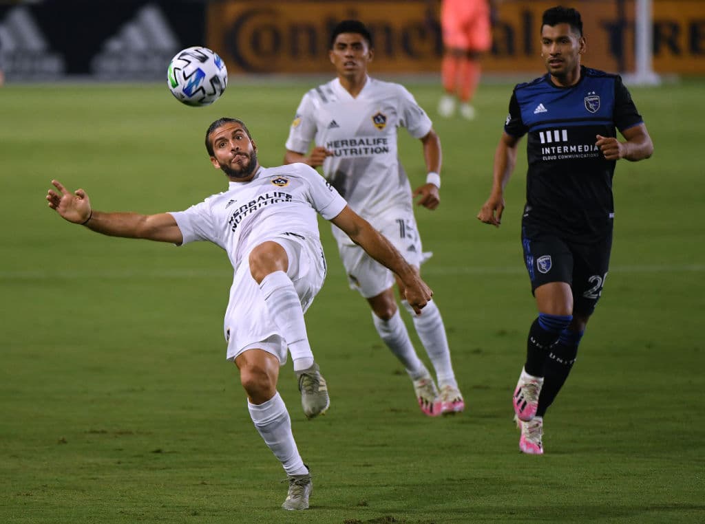 Qazaishvili (11’) abrió el marcador para los de Almeyda y Daniel Steres (33’) emparejó los cartones. Cade Cowell (59’) regresaba la ventaja para San José Earthquakes, pero Cristian Pavón (72’) acertó un penal para empatar nuevamente el partido. Finalmente, Lletget (82’) liquidó el duelo en la recta final. Jonathan dos Santos tuvo minutos de juego.