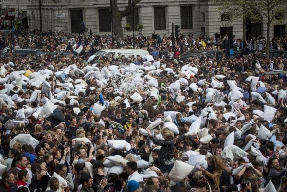 LLevar una almohada preferentemente suave.