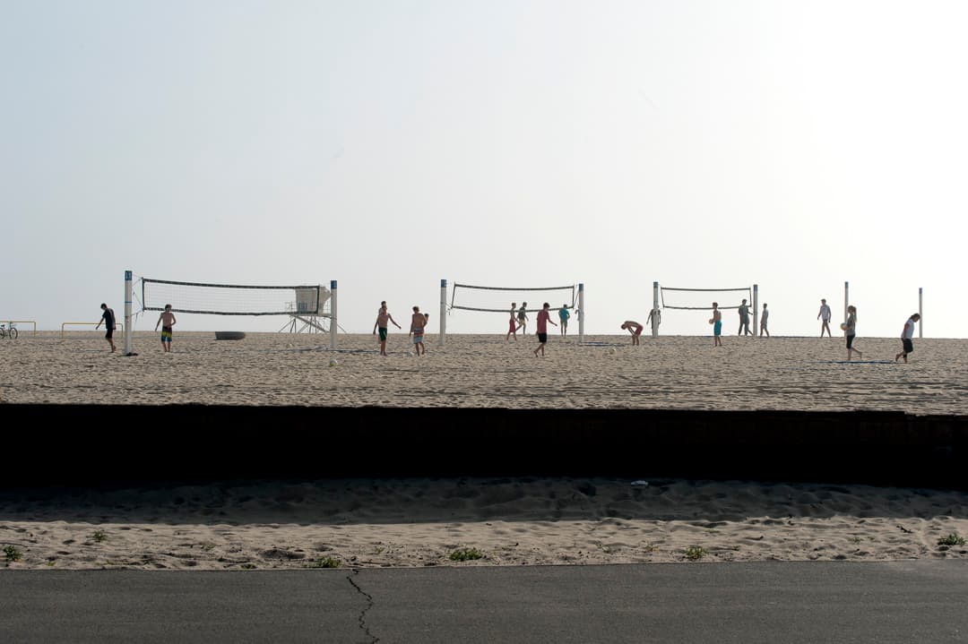 Dockweiller Beach es una playa en donde tus hijos pueden montar en bicicleta, jugar volleyball o incluso donde puedes tener una fogata con toda tu familia. Asar malvaviscos mientras ves el atardecer puede ser un gran momento para recordar en familia.