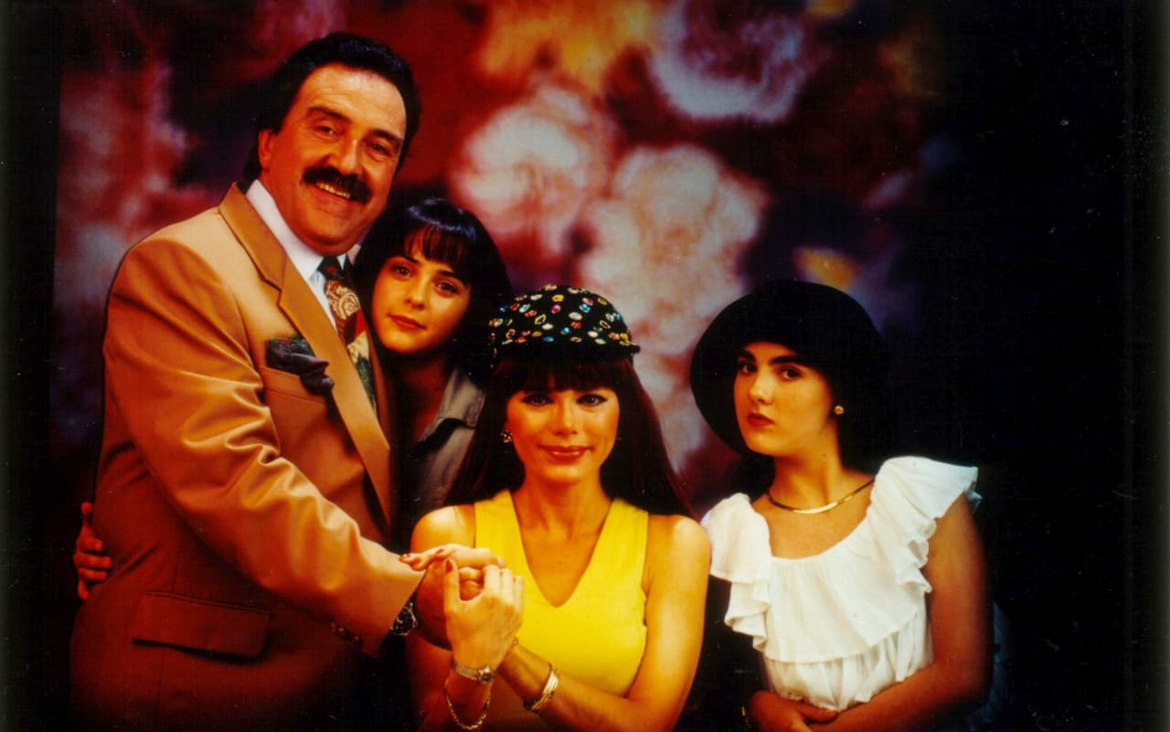 En dicha telenovela, tuvo el privilegio de compartir escenas con el legendario actor Pedro Armendariz Jr..