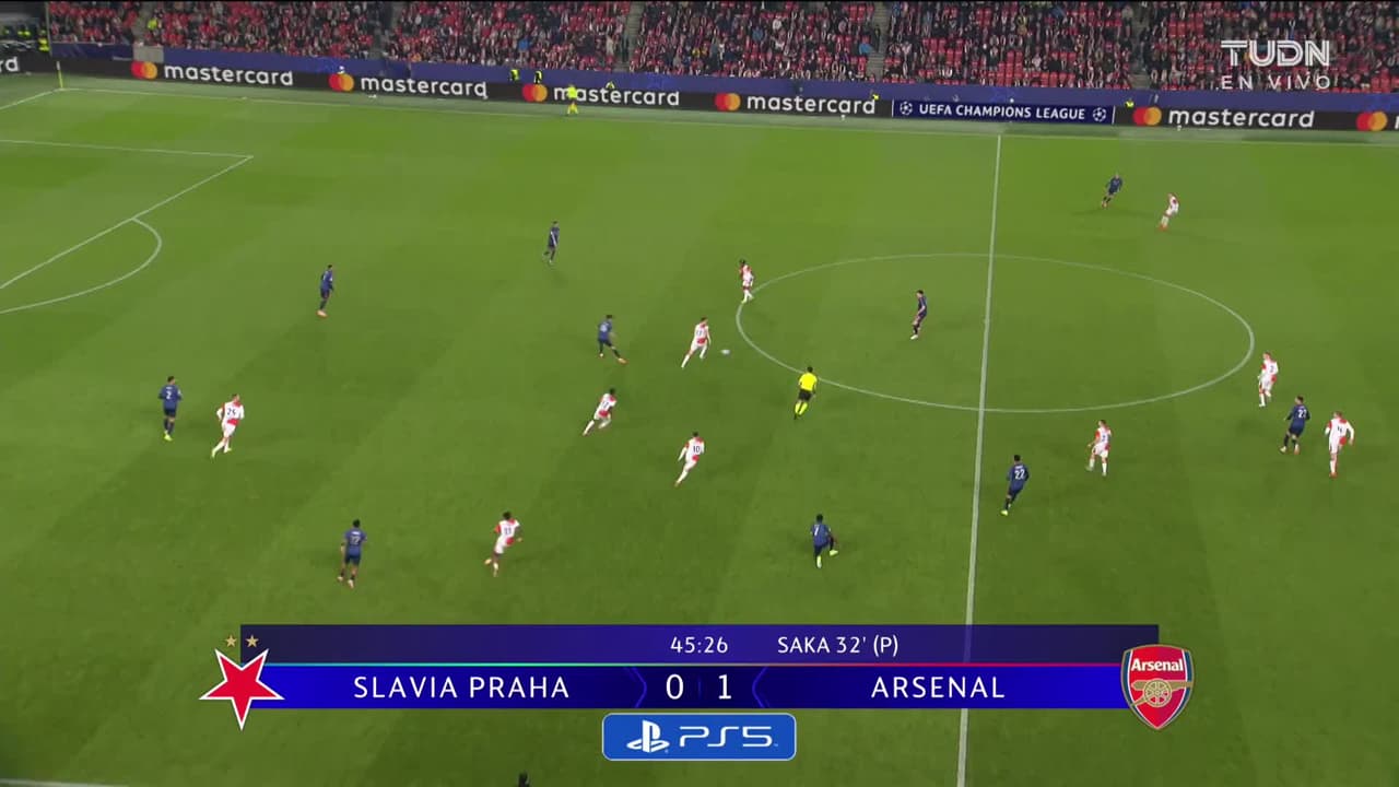 ¡GOL!  anota para Arsenal. Mikel Merino