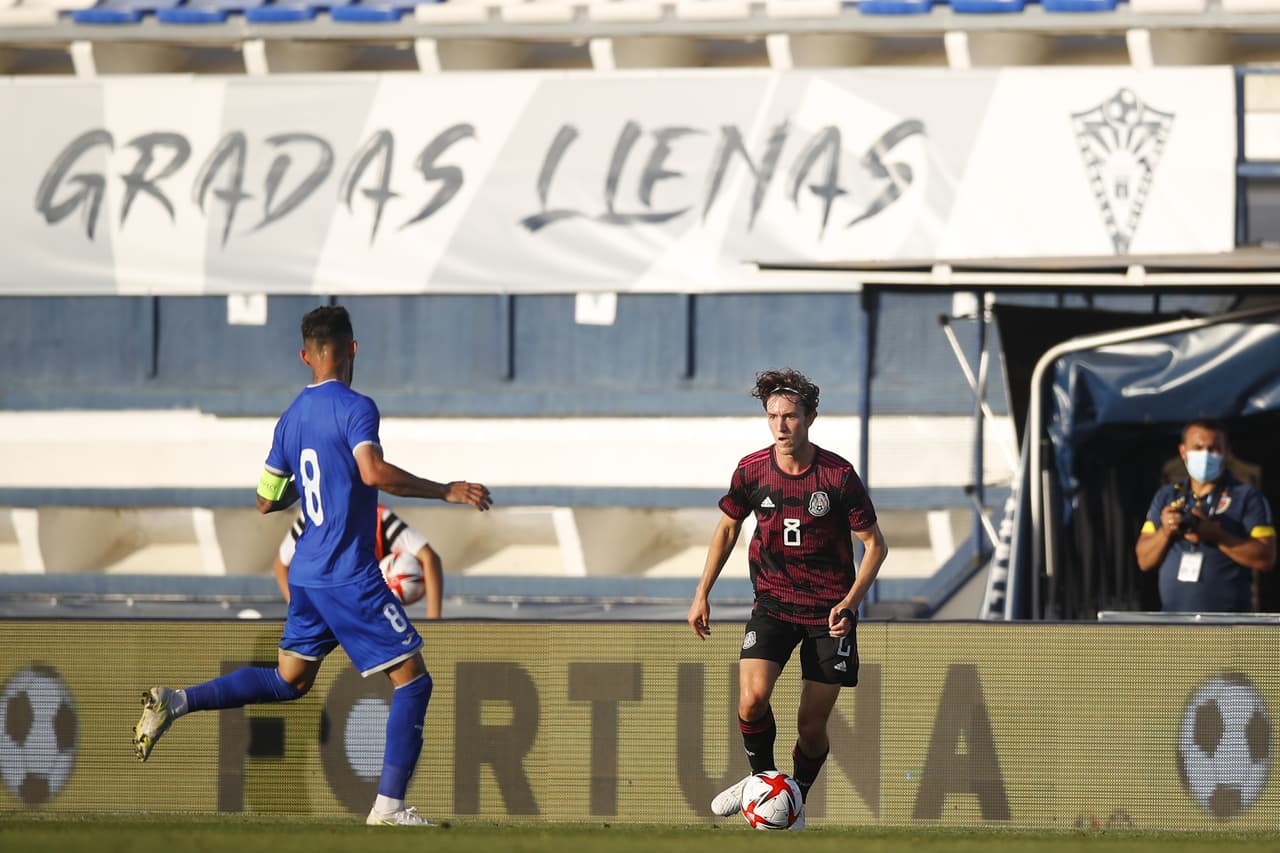 Jesús Angulo anota el único gol del partido y le da la victoria 1-0 al Tri sub-23 sobre Rumania.