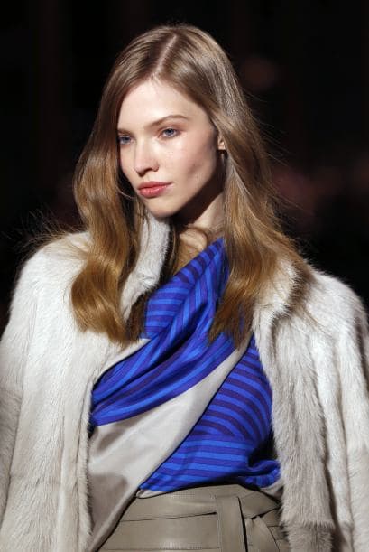 “Los naked eyes no están realmente desnudos, sino que llevan un esfumado prácticamente imperceptible en tonos claros, pero con efecto iluminador”, describe.