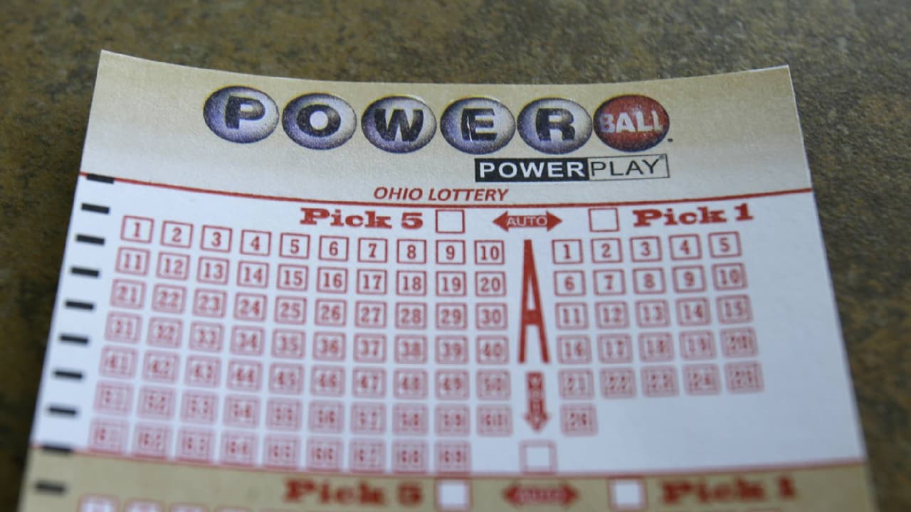4. 
<b>$188,900,000 millones de Powerball</b>, sorteados el 3 de junio de 2015 y ganados por 
<b>María Herrera</b>.