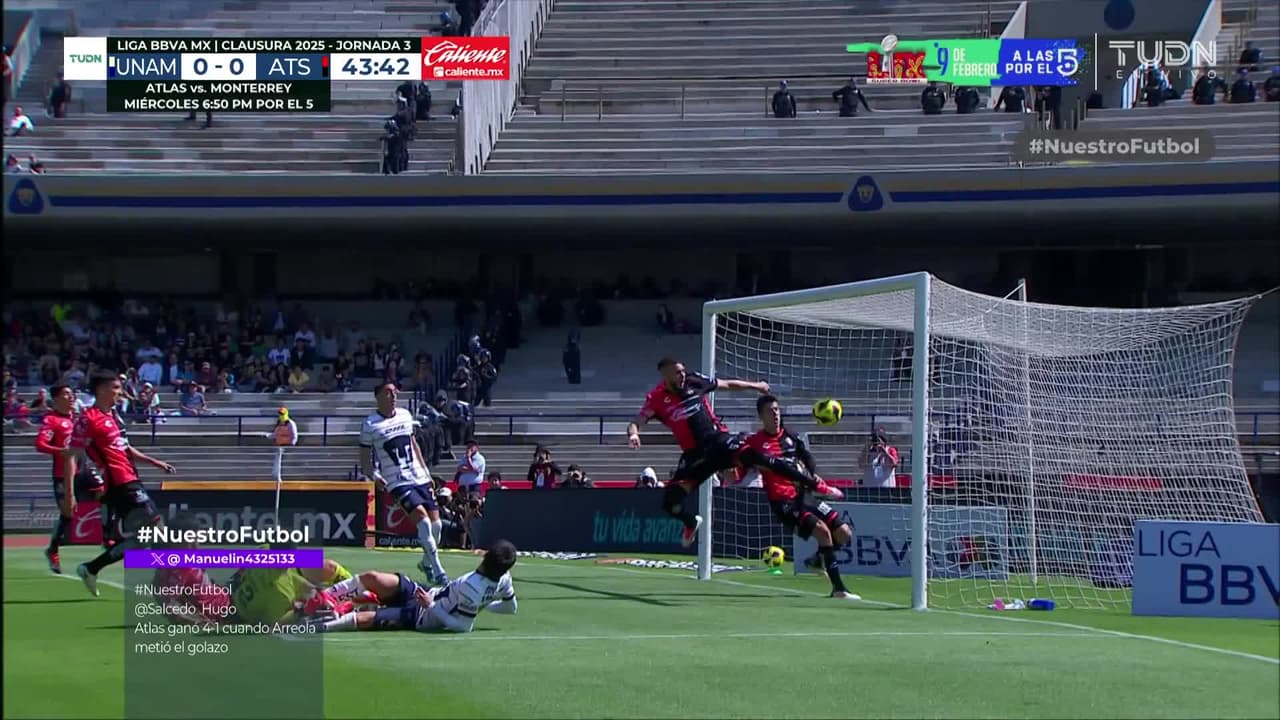 ¡La sacan en la línea! Doria se rifa el físico y evita el gol de Pumas