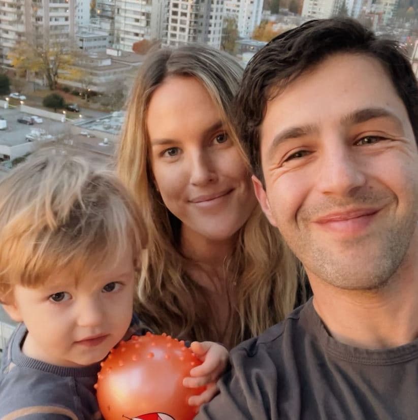 <b>#3 Josh Peck</b>
<br>Al igual que Drake, Josh Peck, quien también nos hizo reír con sus ocurrencias en ‘Drake & Josh’ ya conoce de cerca lo que es estar casado y ser papá.