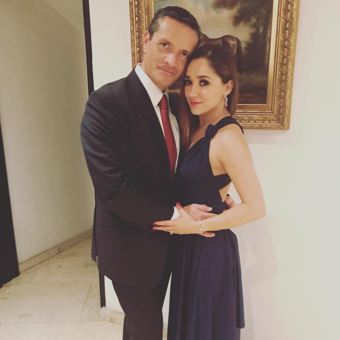 <b><a href="http://www.univision.com/temas/sherlyn-gonzalez">Sherlyn</a></b> y 
<b>Paco Zea</b> se dejan ver en eventos públicos, y sus amigos son testigos de su inmenso amor.