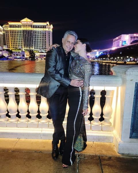 Días después, a 10 meses de relación con Aparicio, el actor fue cuestionado por los conductores de Hoy sobre si tiene planes de convertirse en papá con ella.
<br>