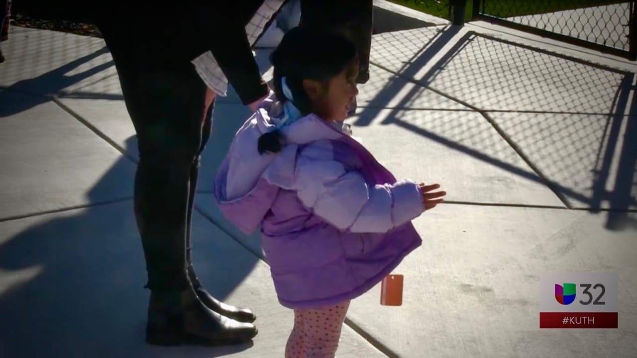 Niños pobres de Salt Lake City reciben abrigos gratis para enfrentar el próximo inverno