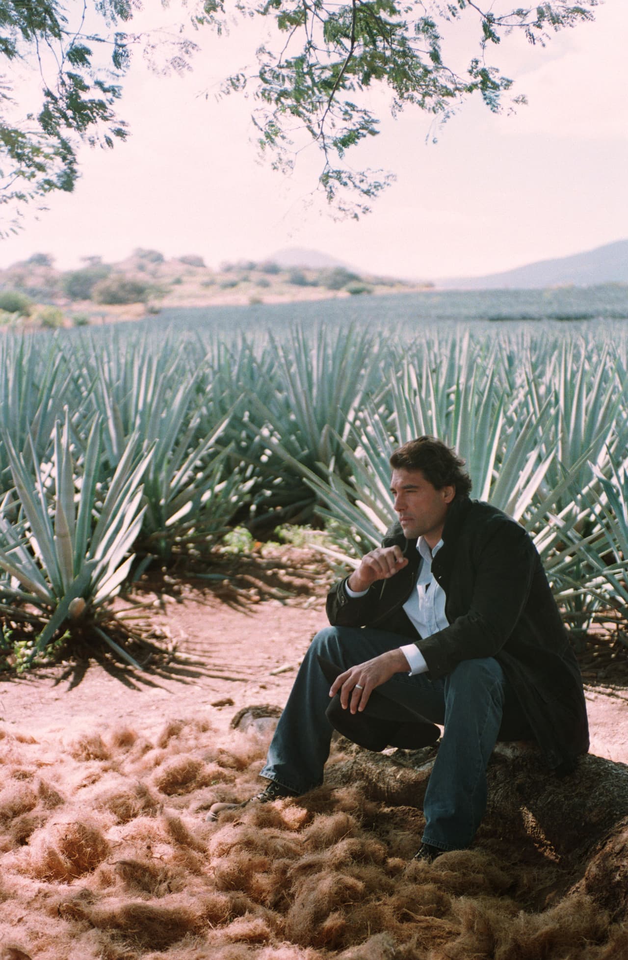 En el personaje de Rodrigo Montalvo, Yañez fungía como heredero de una productora de tequila que se enamoraba de una jornalera de campo (Angélica Rivera).