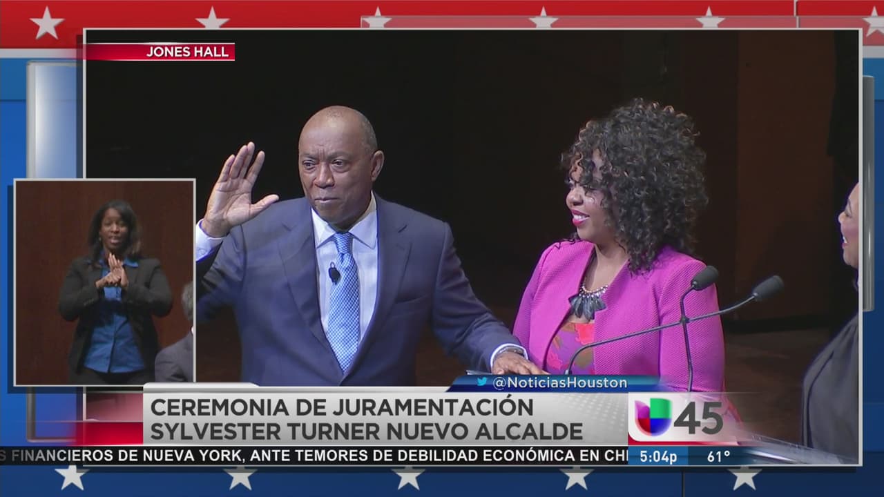 Sylvester Turner se posesionó como nuevo alcalde de Houston