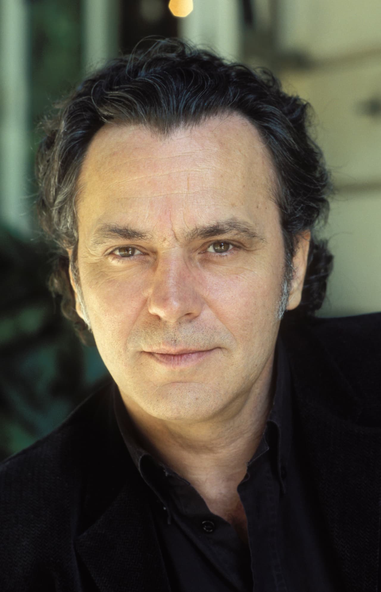 El reconocido actor español, ganador del Premio Goya, llega a la pantalla de UniMás en El Príncipe como el apuesto y veterano policía Fran ¿Dejarías que te capture?