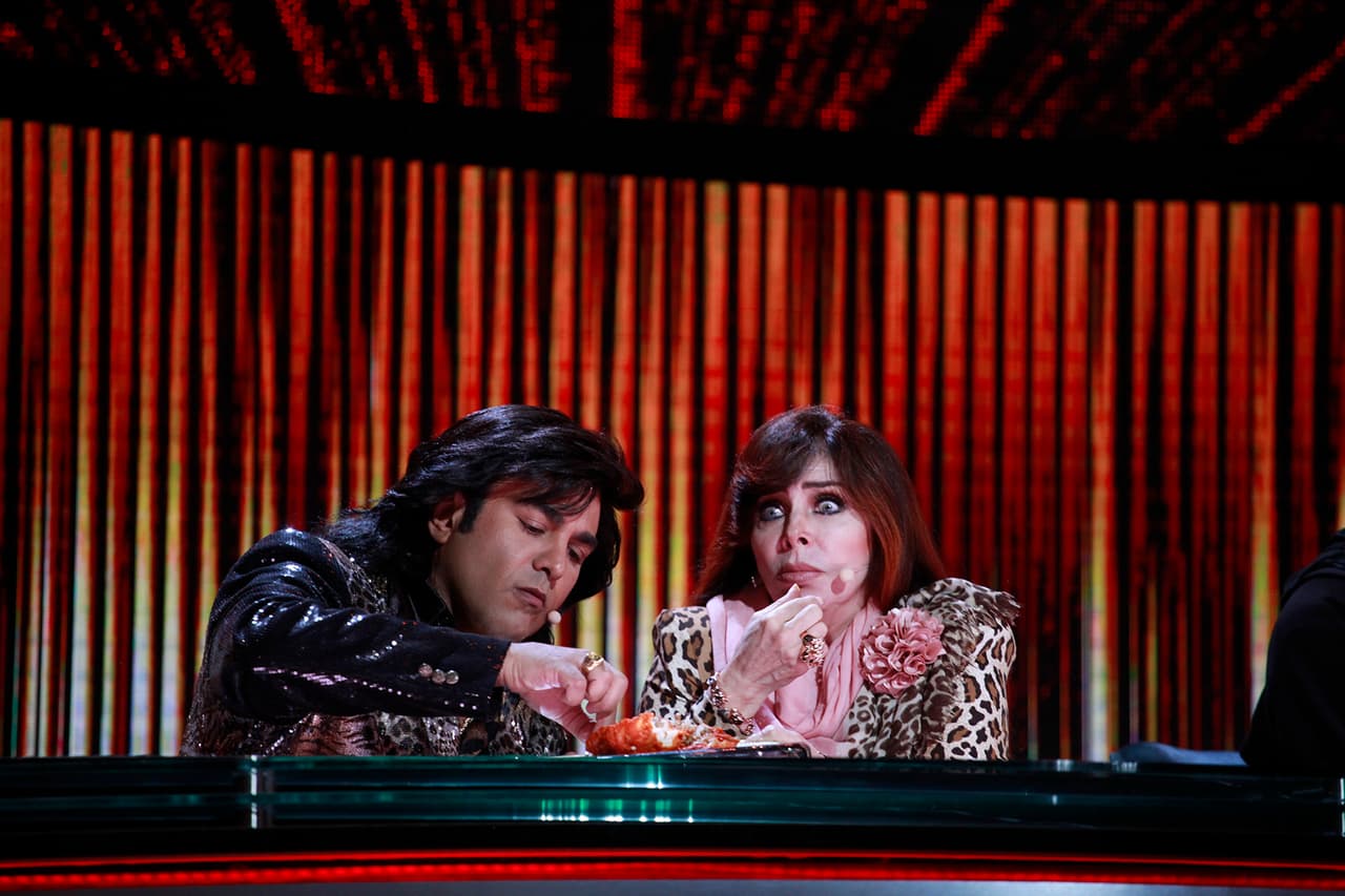 Por decir de la cara de la actriz y presentadora, la torta estaba muy picosa.