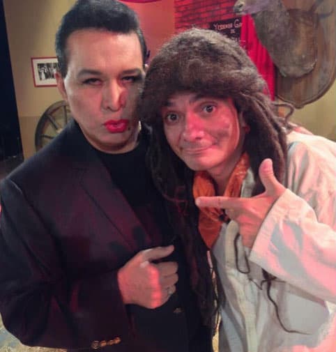 Pero sin duda su fuerte siempre fue la comedia, por eso estuvo como parte del elenco del programa
<i>La cuchufleta</i> (1995). Además de invitado en
<i>sketche</i>s de varias producciones.