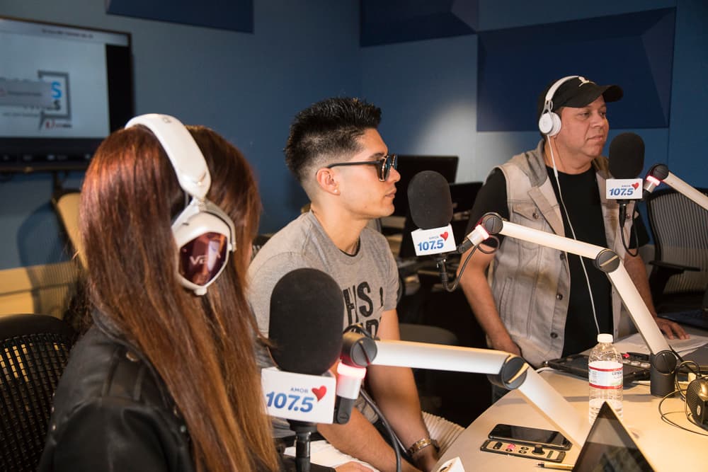 Él mismo invito a los radioescuchas del show matutino a llamar y convertirse en
<b>Ángeles de Esperanza</b>.
<br>
<br>
<b>DONA AQUÍ: <a href="http://bit.ly/UnidosConStJude" target="_blank">bit.ly/UnidosConStJude</a></b>