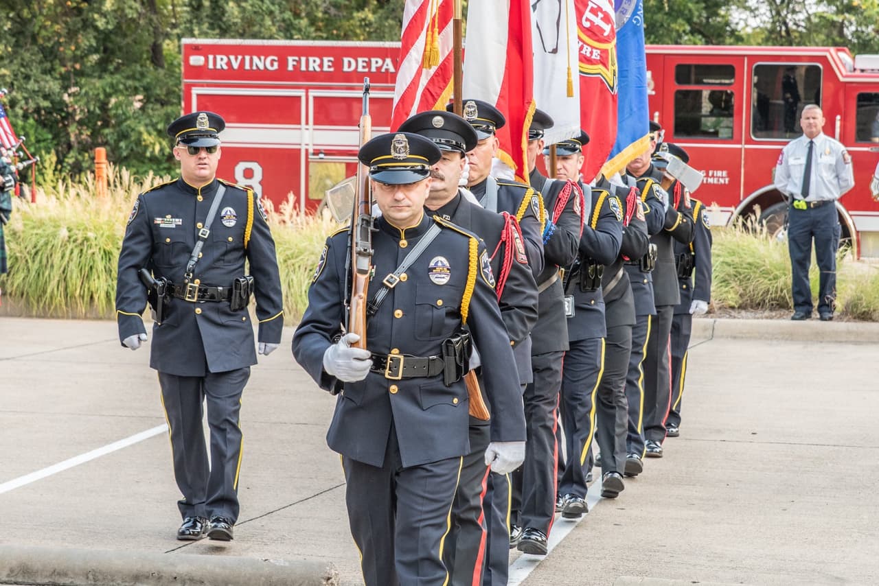 Mientras tanto la policía de Irving también organizó una ceremonia en el parque Veterans Memorial para las víctimas y las personas que sacrificaron sus vidas. Hoy se cumplen 20 años desde el ataque en Nueva York, Washington y Pensilvania.