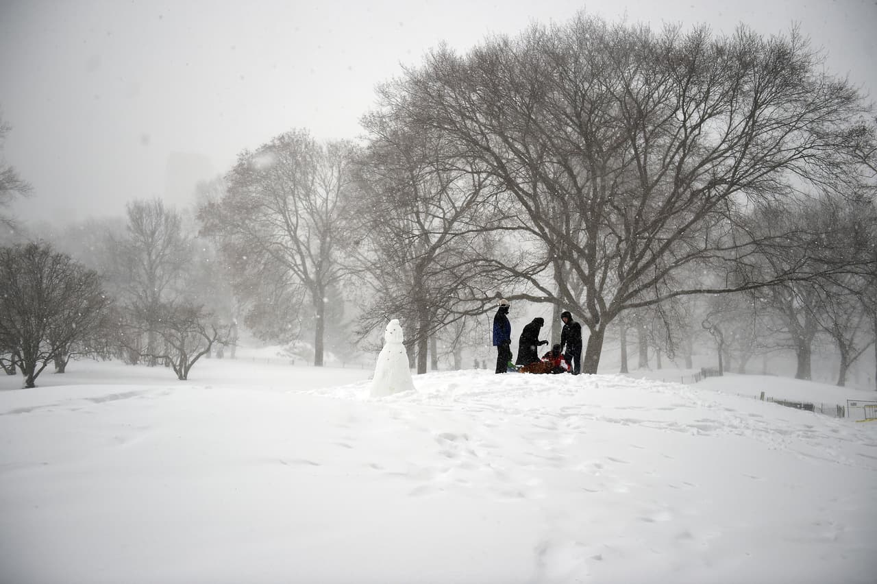 A pesar de que las autoridades pidieron a los ciudadanos mantenerse en sus casas, muchos de ellos los desafiaron en horas del día.