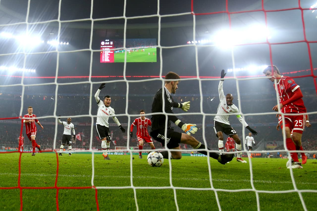 Antes del cambio del colombiano, llegó el gol de Bayern Munich tras una jugada en la que Thomas Muller empujó el balón al minuto 43 del primer tiempo.
