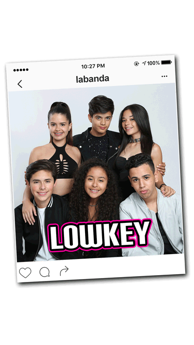 Para usuarios de Google Play descarga
<b><a href="https://play.google.com/store/apps/details?id=com.screenz.conecta&hl=es" target="_blank">aquí</a></b>.
<br>Para usuarios de iOS descarga
<a href="https://itunes.apple.com/us/app/univision-conecta/id1031087873?mt=8" target="_blank"><b>aquí</b></a>.