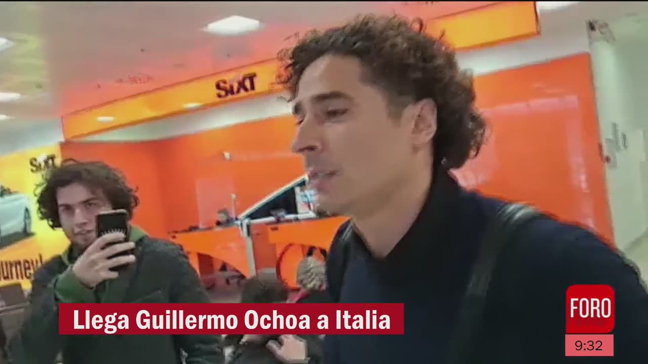 Guillermo Ochoa es captado a su llegada a Italia para jugar en la Serie A