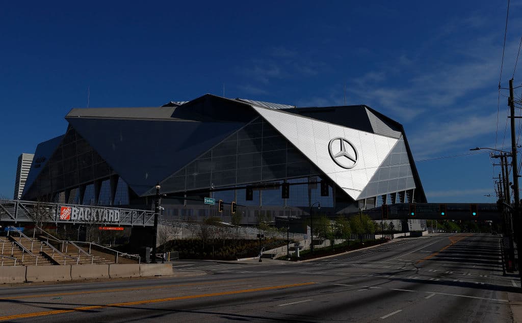 Atlanta Falcons | El estadio Mercedes-Benz no tendrá fanáticos para los dos primeros partidos en casa de los Falcons.