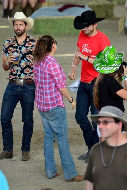 Incluso, presumieron sus mejores pasos de baile campiranos. Mira aquí los videos más chismosos.