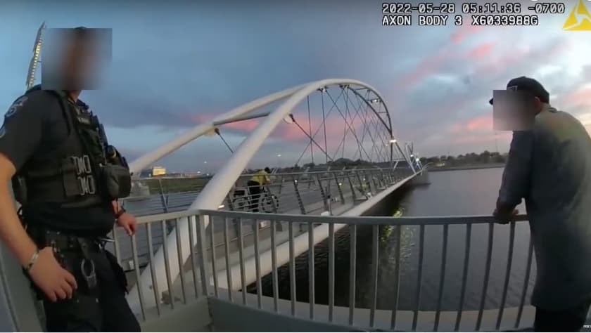 "No voy a saltar detrás de ti": policías ven ahogarse a un hombre en un lago y no hacen nada para ayudarlo