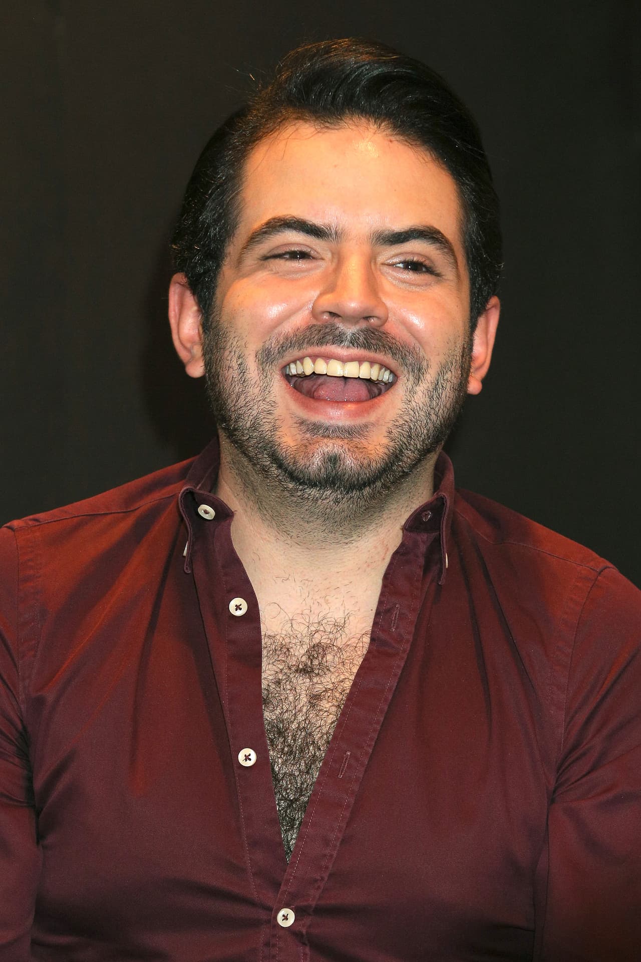 El actor José Eduardo Derbez, hijo de Eugenio Derbez y Victoria Ruffo, aplaudió el nuevo reto actoral que enfrentará su madre.