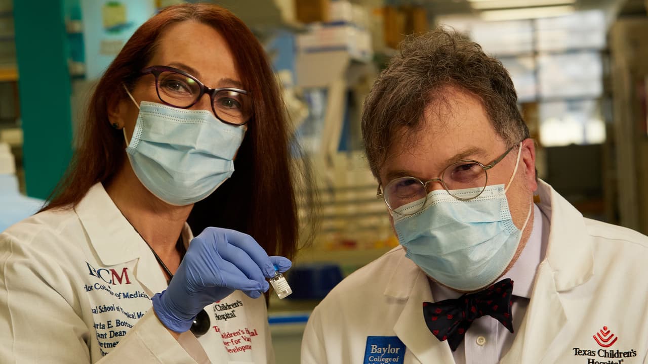 Nominan a doctora hispana al premio Nobel de la Paz por crear una vacuna contra el covid-19