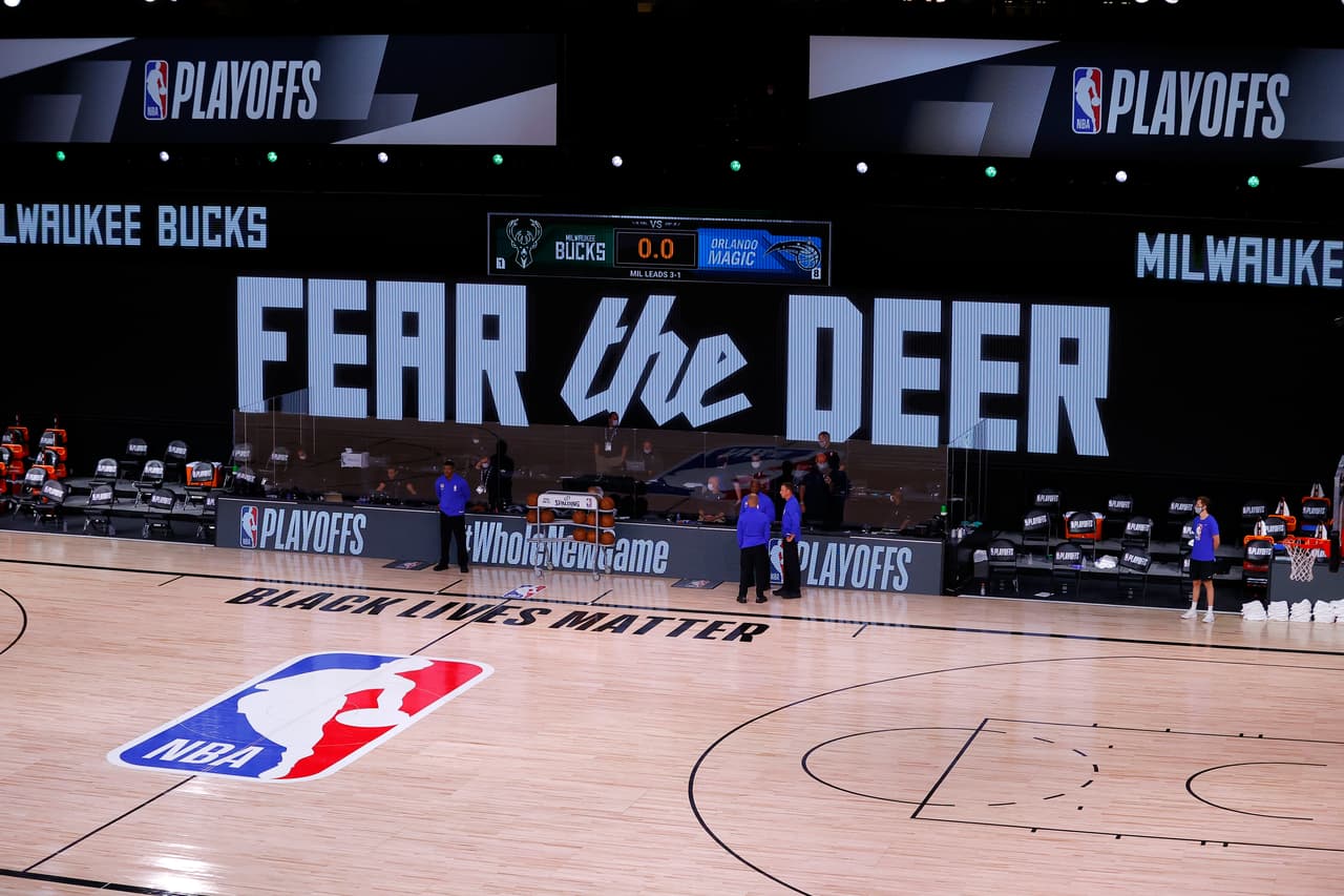 Jugadores de la NBA boicotean el torneo en protesta por el último episodio de violencia policial en Wisconsin