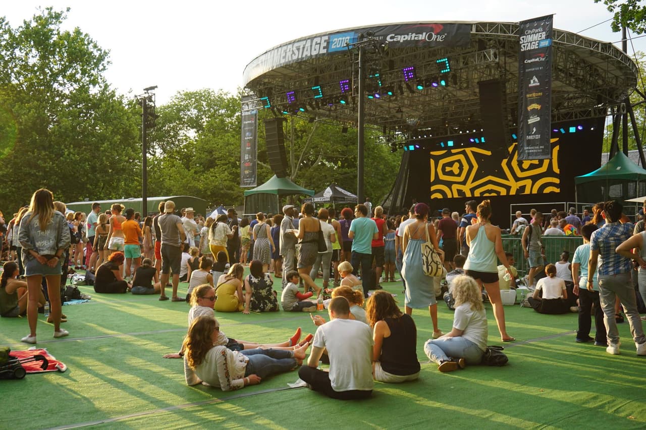 SummerStage es una serie de conciertos abierta al público. Tendrá lugar en el Rumsey Playfield de Central Park en Manhattan, NY del 9 de julio al 16 de septiembre.
<br>