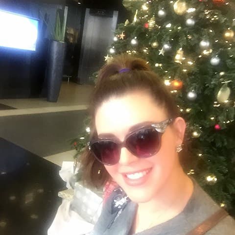 Alicia Machado no se le ocurrió un mejor regalo para sus seguidores en estas fecha que una foto súper candente.